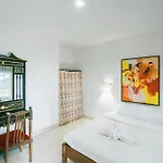 Urbanview Hotel Ananda Beach Sanur